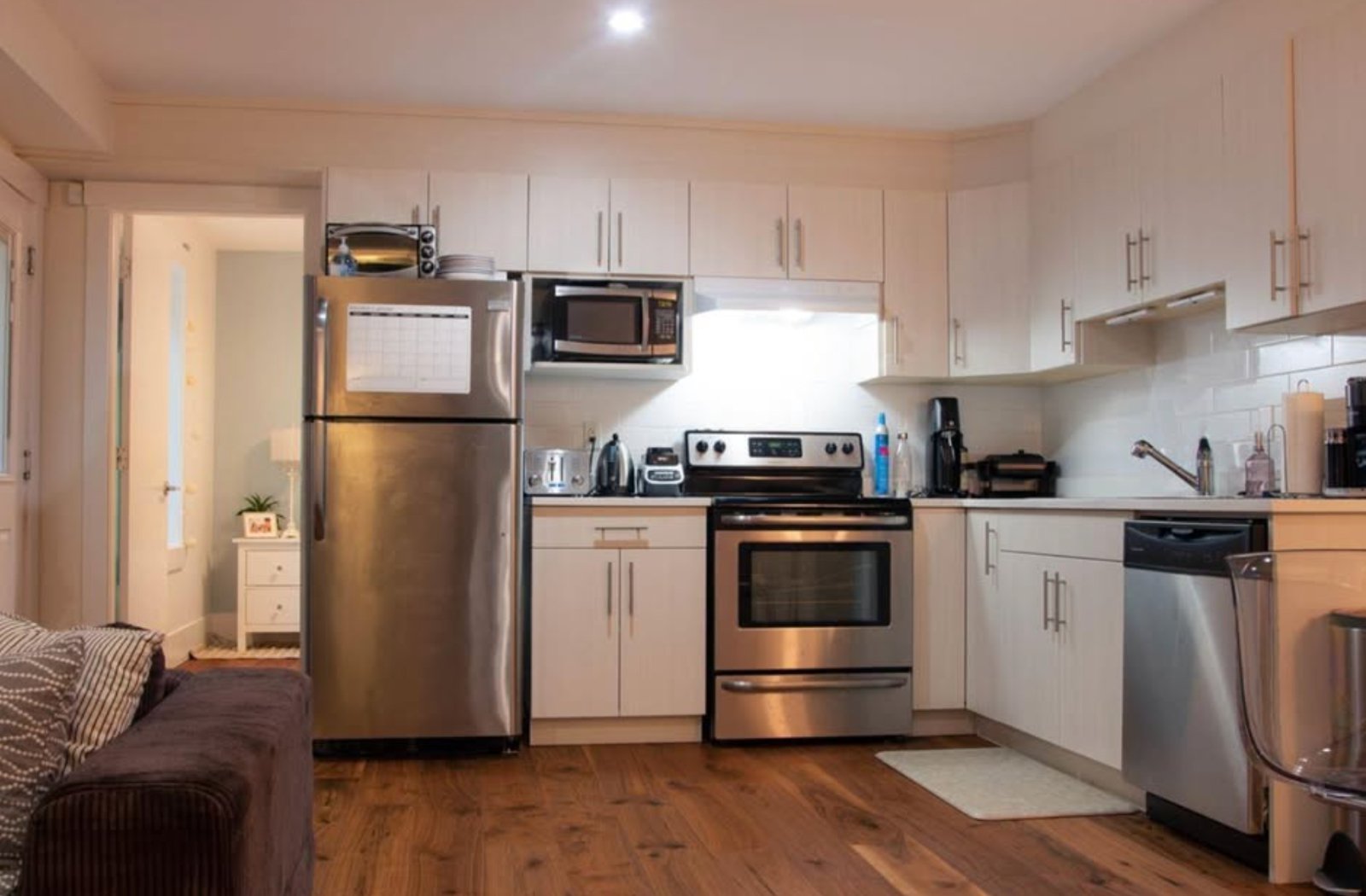 2 Bedroom Apartment for Rent - 358 11th St E, North Vancouver, BC 4